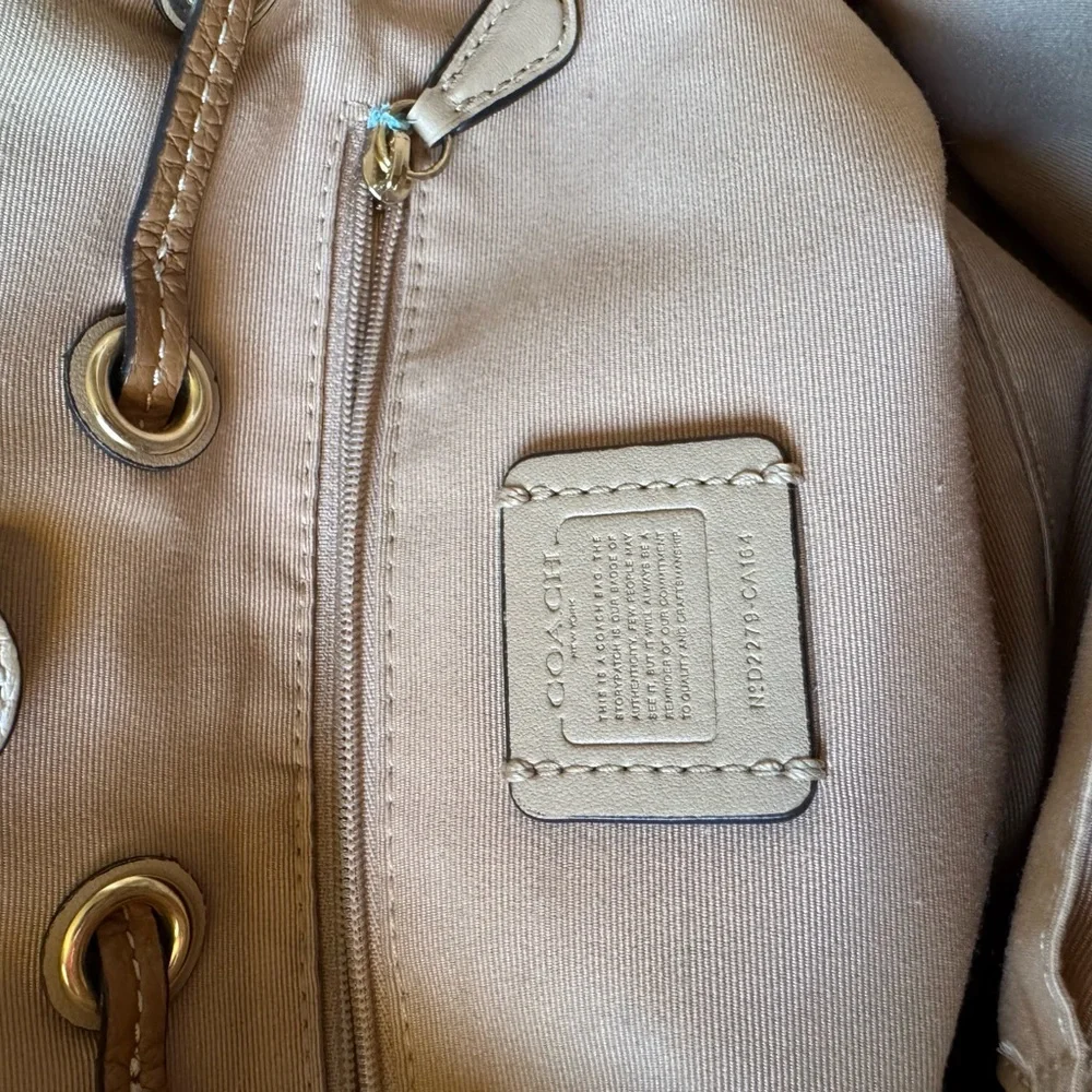 Coach Ivory and Tan Crossbody Bag - Picture 2 of 15
